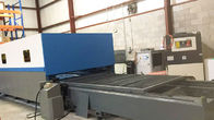 Piatto acido d'acciaio del lavaggio della tagliatrice del laser di CNC della copertura vicina 380V 50Hz/60Hz