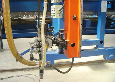 Tipo saldatrice del cavalletto automatica di palo leggero per alto potere 10KW del motore principale dell'albero