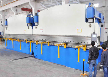 Un CNC di 320 T sincronizza l'inizio in tandem della macchina piegatubi del freno della stampa dal piatto del trapezio